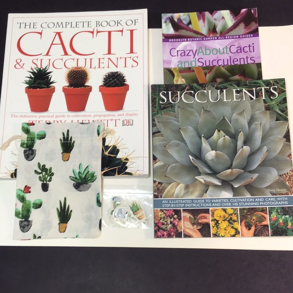 Book trio Cacti & Succulents Book gift set with bonus bag and stickers (set #1)